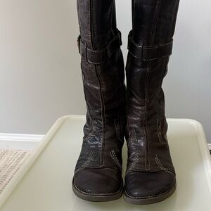 Elegant Dark Brown Winter Boots